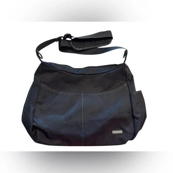 JJ Cole Metra Diaper Bag in the "Black Stitch" design #D - Picture 1 of 7